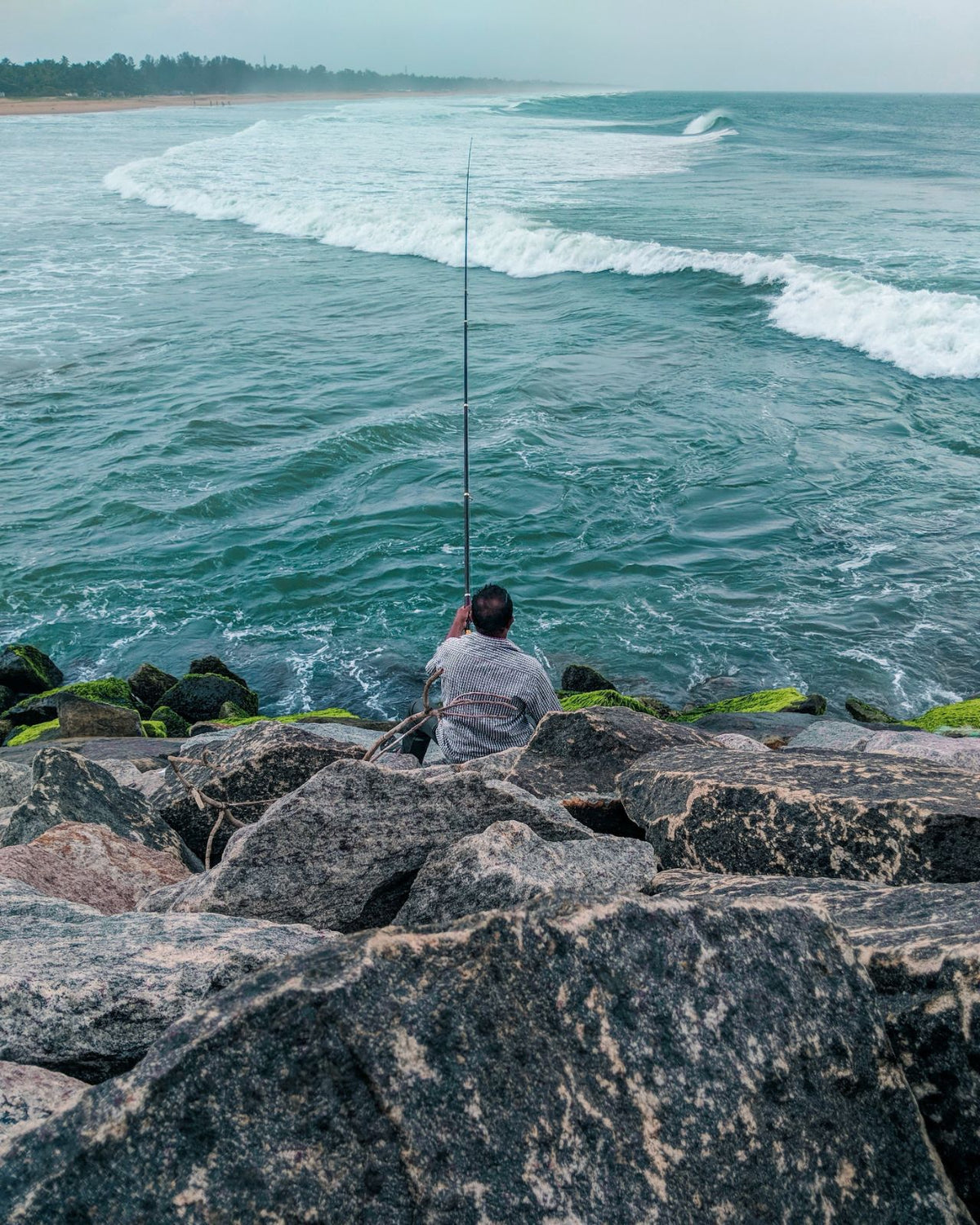 Rock fishing on the rocks - ReproBaits Tackle