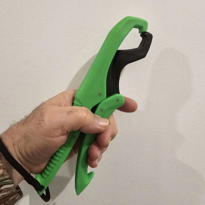 ReproBaits Tackle 9-inch floating fish lip gripper in green